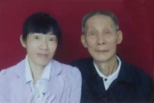 &Ocirc;ng Ho&agrave;ng v&agrave; c&ocirc; Đ&agrave;m hiện đang chung sống hạnh ph&uacute;c với nhau.