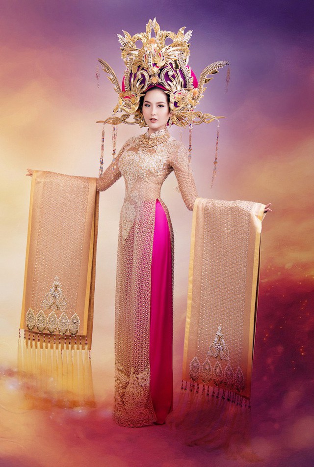 Chính vì vậy, khi Khánh Ngân diện trang phục dân tộc lên, cô đẹp lộng lẫy và uy nghi. Khánh Ngân rất tự tin vào trang phục dân tộc giúp cô ghi điểm tại cuộc thi.