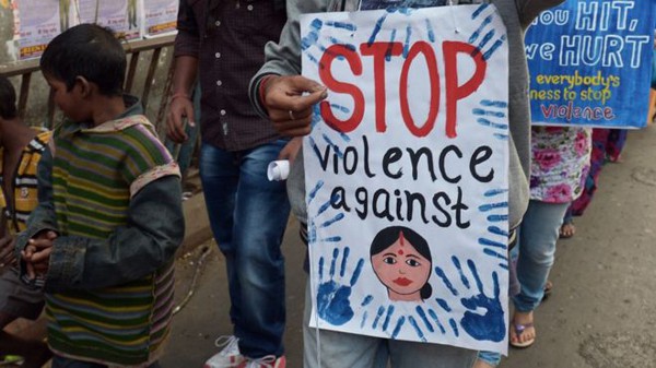 
Nhiều cuộc biểu tình nổ ra sau khi tình trạng cưỡng hiếp phụ nữ, trẻ em vẫn diễn ra ở Ấn Độ. Ảnh: AFP
