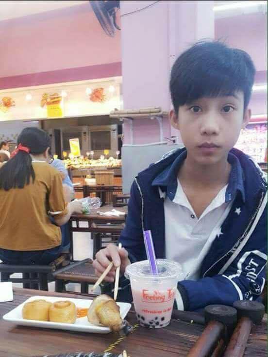 Ch&aacute;u Hiếu trước khi bỏ nh&agrave; đi mất t&iacute;ch.