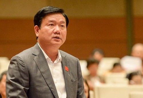 Ông Đinh La Thăng sau khi rời PVN đã làm Bộ trưởng Giao thông Vận tải, Bí thư Thành ủy TP HCM.