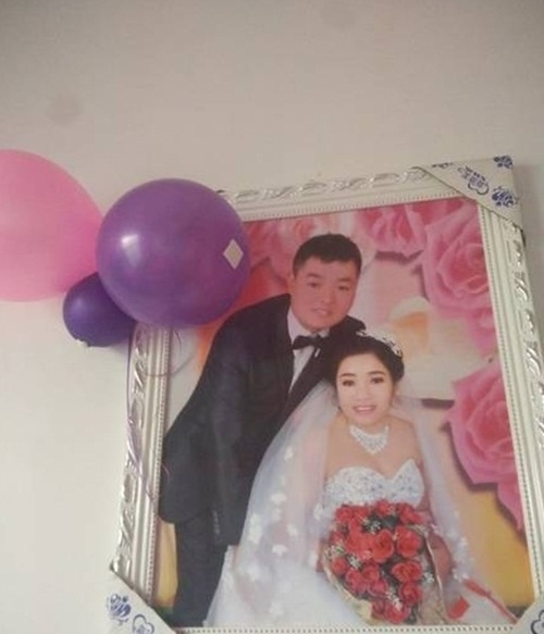 
22/1/2017, ông Đoàn vui vẻ đặt 13 bàn tại nhà hàng để làm lễ cưới cho con. Lúc đó, cô con dâu người Lào đã được rước về nhà nhưng chưa đăng ký kết hôn với con trai ông.
