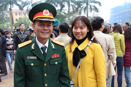Ngọc Anh là tân binh nữ duy nhất của Huế tham gia tòng quân. Ảnh: Võ Thạnh.