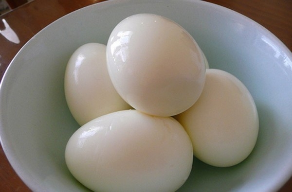 Người bình thường nên ăn 4 quả trứng 1 tuần.