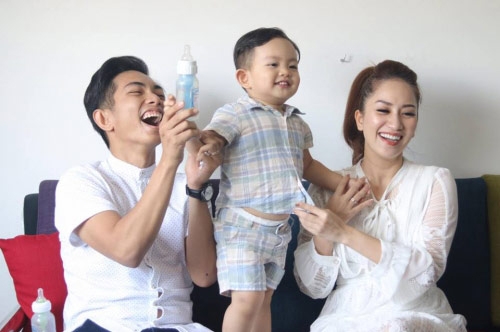  Gia đình hạnh phúc của Khánh Thi – Phan Hiển