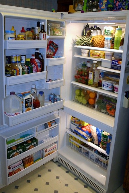 Tủ lạnh nên chứa đầy thức ăn
