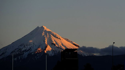 
Đỉnh núi lửa Taranaki nằm ở bờ biển phía tây của Đảo Bắc, New Zealand. Ảnh: BBC
