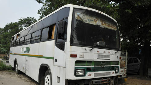 Chiếc xe buýt nơi xảy ra vụ cưỡng hiếp nữ sinh năm 2012. Ảnh: Hindustimes