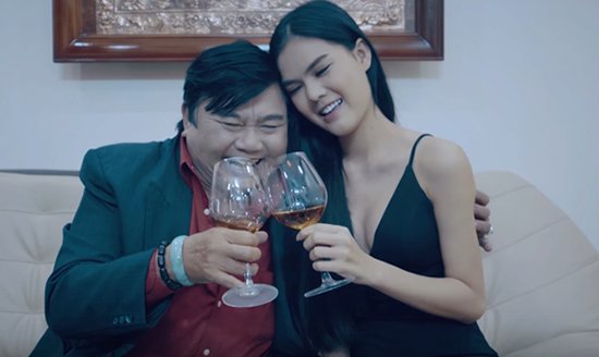 
Hình ảnh Lê Ngọc Trinh trong phim ngắn “Không tiền cập đất mà ăn”.
