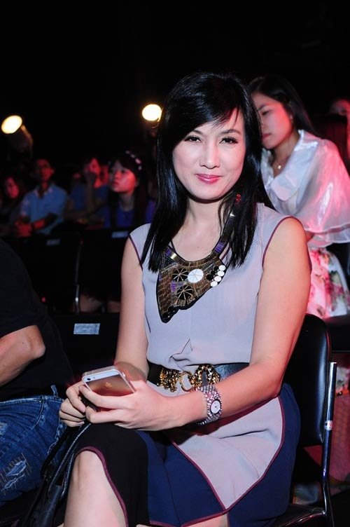 
Hiền Mai

