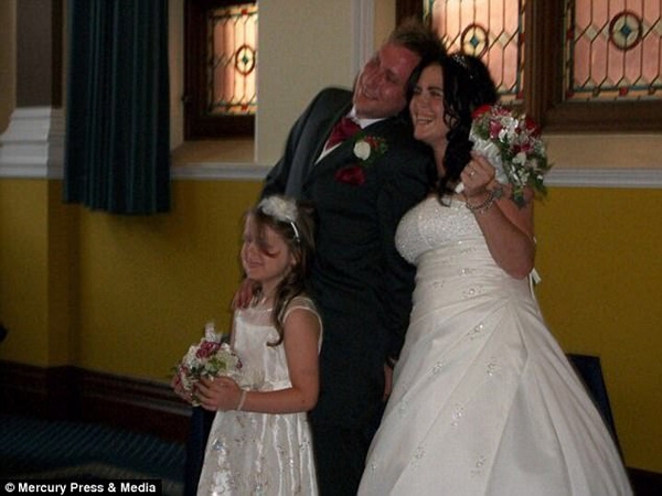 
Hai cưới cưới nhau năm 2010. Khi đó, Murrell đã có một cô con gái 14 tuổi
