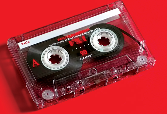 
Hình ảnh một băng Cassette quen thuộc với các thế hệ 7X, 8X
