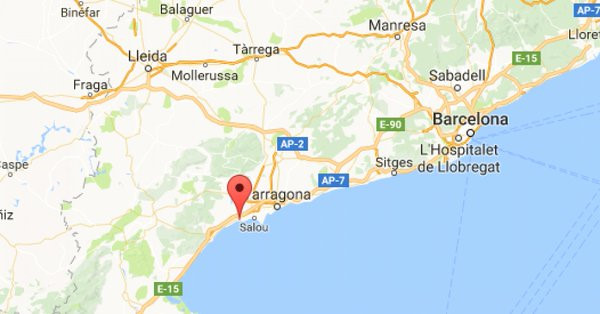 
 Vị tr&iacute; thị trấn Cambrils, ph&iacute;a nam Barcelona nơi cảnh s&aacute;t đang bố r&aacute;p xử l&yacute; vụ việc được cho l&agrave; vụ khủng bố. Đồ họa: Google Maps
