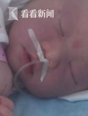 B&eacute; trai ra đời thuận lợi với c&acirc;n nặng 3,8kg