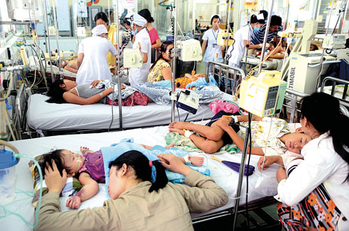 Bệnh viện quá tải vì bùng phát dịch sốt xuất huyết