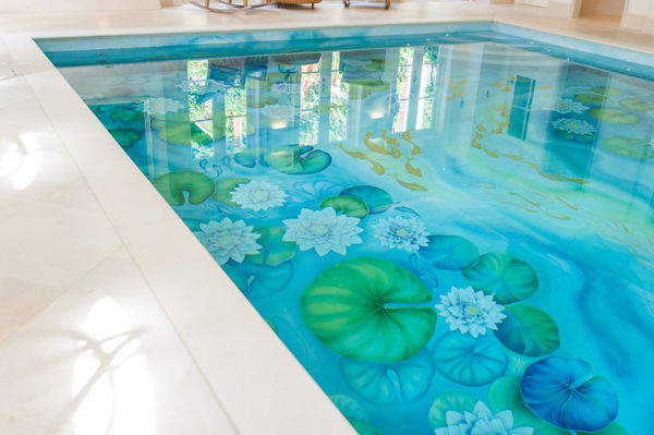Bể bơi này được thi công bởi đội ngũ Aqua Platinum Project và nhóm thiết kế Craig Bragdy.