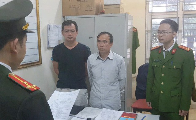 
Ông Đèo Văn Ban - nguyên cán bộ UBND huyện Mường La, Bí thư Chi bộ bản Co Chai, xã Mường Chùm tại Cơ quan An ninh điều tra.
