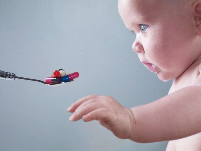 Nhiều phụ huynh lạm dụng kháng sinh cho con mình