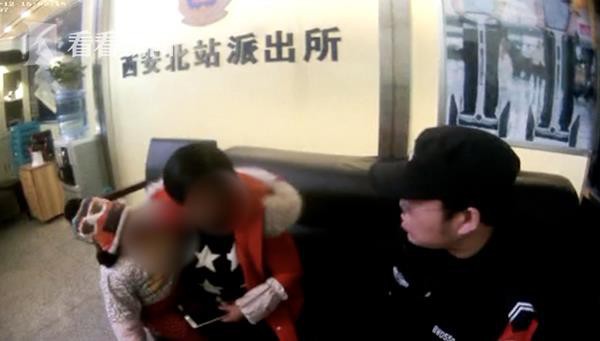 V&igrave; m&acirc;u thuẫn với mẹ chồng, c&ocirc; H&ugrave;ng quyết định mang con đi b&aacute;n cho gia đ&igrave;nh kh&aacute;c.