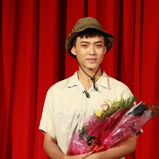 Diễn viên Thiên Lộc trong vở kịch tốt nghiệp khóa K37