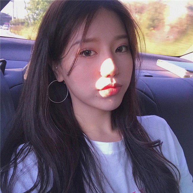 Nhỏ xinh nhưng lợi hại, đây là món phụ kiện nâng tầm nhan sắc và phong cách đang được các hot girl Việt diện hoài không chán - Ảnh 11.