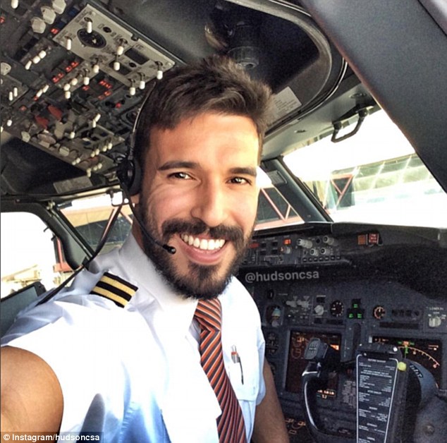 Phi công Brazil Hudson Sá cũng có một lượng người theo dõi rất đông trên Instagram.