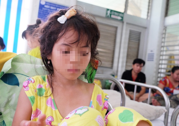 Bé H. không nhớ được sự việc vừa diễn ra.