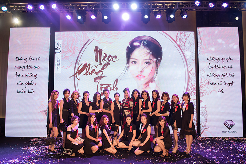 Đẳng cấp quá thôi hệ thống Ngọc Phấn Tình