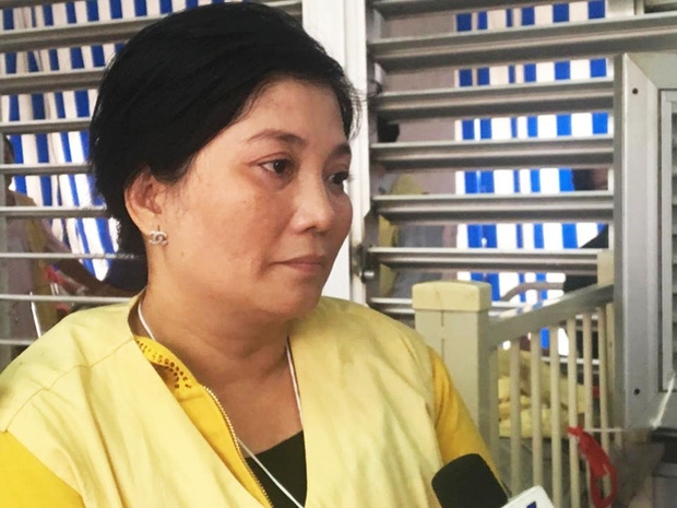 Chị Thắm hiện đang chăm con tại BV Chợ Rẫy.