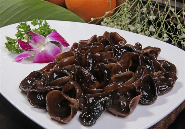 5 loại thực phẩm phổ biến tuyệt đối không nên ăn sống ảnh 3