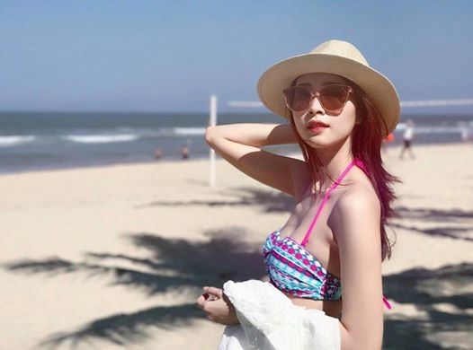 Đặng Thu Thảo khoe ảnh diện bikini nóng bỏng khi cùng bạn trai Trung Tín đi du lịch Đà Nẵng