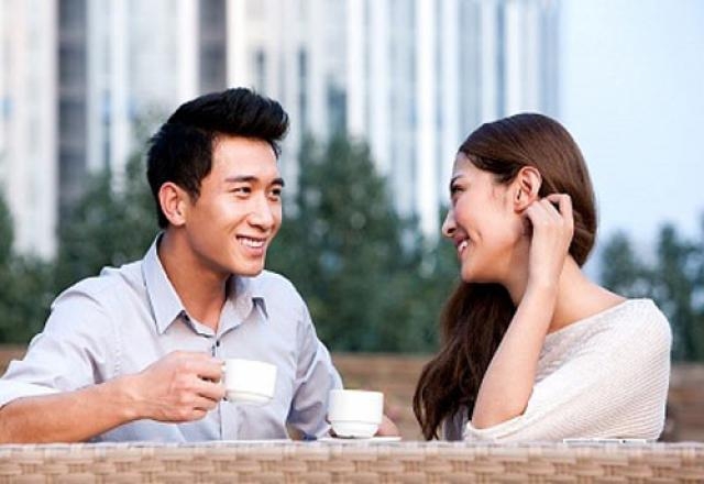 
Đàn ông nếu biết quan tâm, thương vợ thì chắc chắn sẽ không đi chơi riêng với những người phụ nữ khác mà mình có cơ hội gặp gỡ (Ảnh: Internet)
