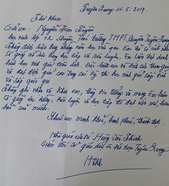 
Bức thư tay của Nhà giáo Ưu tú Hoàng Văn Thinh gửi Kim Tuyên.
