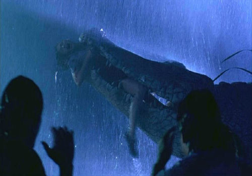 
Hình ảnh cá sấu ăn thịt người trong phim
