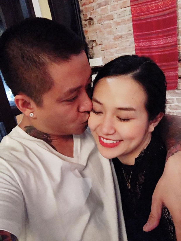 
Trước đ&oacute;, Tuấn Hưng từng chia sẻ loạt h&igrave;nh ảnh hạnh ph&uacute;c b&ecirc;n gia đ&igrave;nh v&agrave; khẳng định vợ l&agrave; số một.

