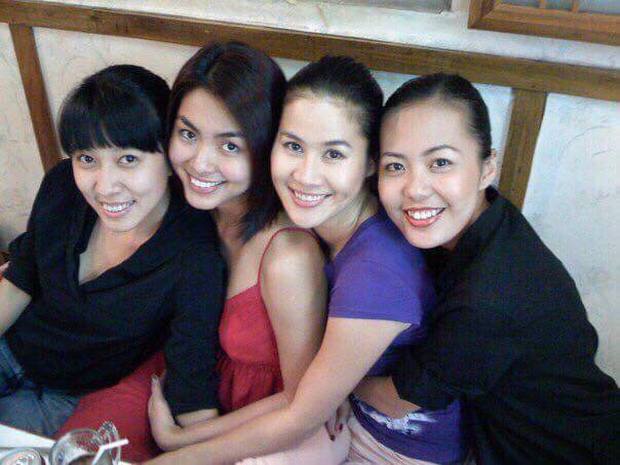
Từ năm 2007, Tăng Thanh Hà, Thân Thúy Hà, Bùi Việt Hà và Thùy Trang (bà xã của ca sĩ Anh Khoa) đã là những người bạn thân thiết.
