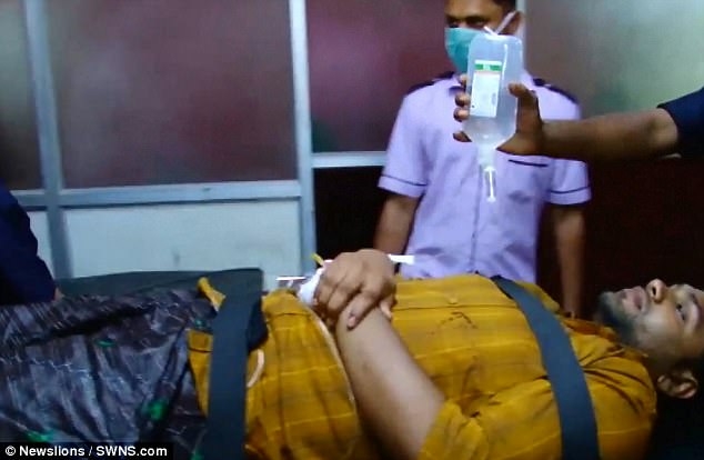 Nạn nh&acirc;n đ&atilde; được đưa tới bệnh viện cấp cứu.
