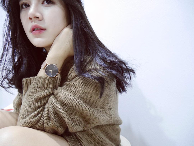 Vẻ ngoài xinh đẹp và trẻ hơn tuổi chính là điểm nổi bật của mỹ nữ này.