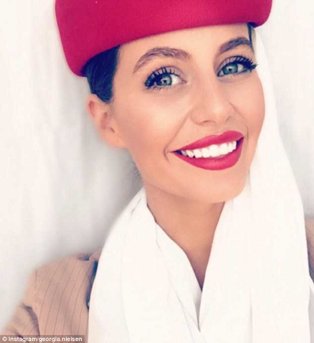 Cô gái trẻ Georgia Nielsen đến từ hãng Emirates có hơn 35,000 người theo dõi trên Instagram.