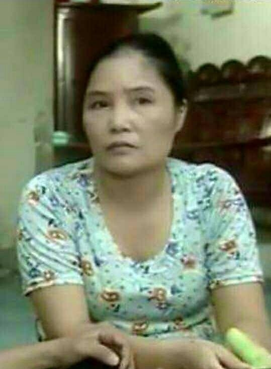 Nghệ sĩ Hương Duyên tên thật là Nguyễn Thị Duyên, công tác tại Nhà hát kịch Hà Tây (cũ).