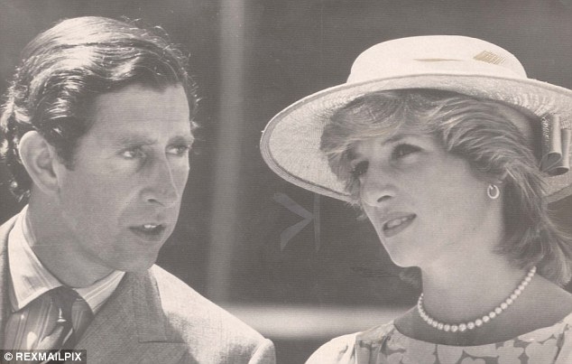 
Dù đã lấy Công nương Diana nhưng lòng Thái tử Charles vẫn hướng về Camilla.
