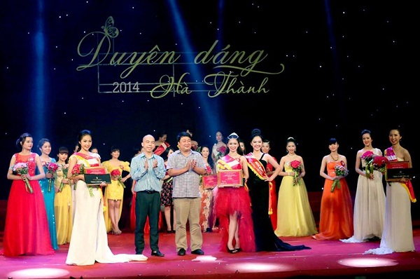 Không chỉ thành công ở dancesport, Trường Xuân tham gia và được giải kép ở cuộc thi “Duyên dáng Hà Thành” năm 2014. Đó là danh hiệu Hoa khôi cùng giải phụ “Thí sinh tài năng xuất sắc nhất” trong đêm chung kết cuộc thi.