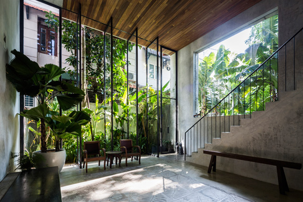 Căn nhà hoàn thành với diện mạo hoàn toàn mới lạ, đặc biệt, thiết kế sáng tạo của kiến trúc sư giúp các thành viên trong gia đình dễ dàng kết nối với nhau cũng như kết nối với thiên nhiên hơn.