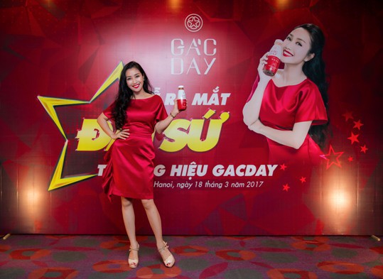
Ốc Thanh Vân trong lễ ra mắt Đại sứ thương hiệu Gacday hồi tháng 3/2017. Ảnh: IT.
