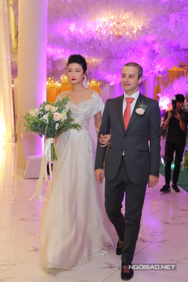 Sau hai năm yêu nhau, Kha Mỹ Vân và Luigi Menghini đã quyết định tiến tới hôn nhân.