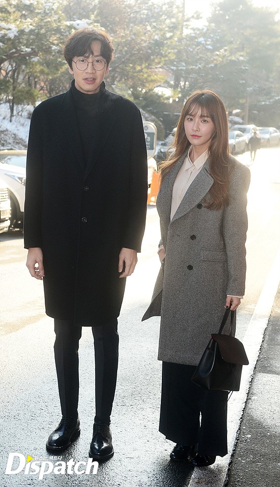 
Lee Kwang Soo và Jung Yoo Mi là hai trong số các khách mời tại tiệc cưới.
