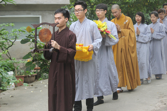 Nghi lễ cầu bình an cho các Phật tử nhận cháo