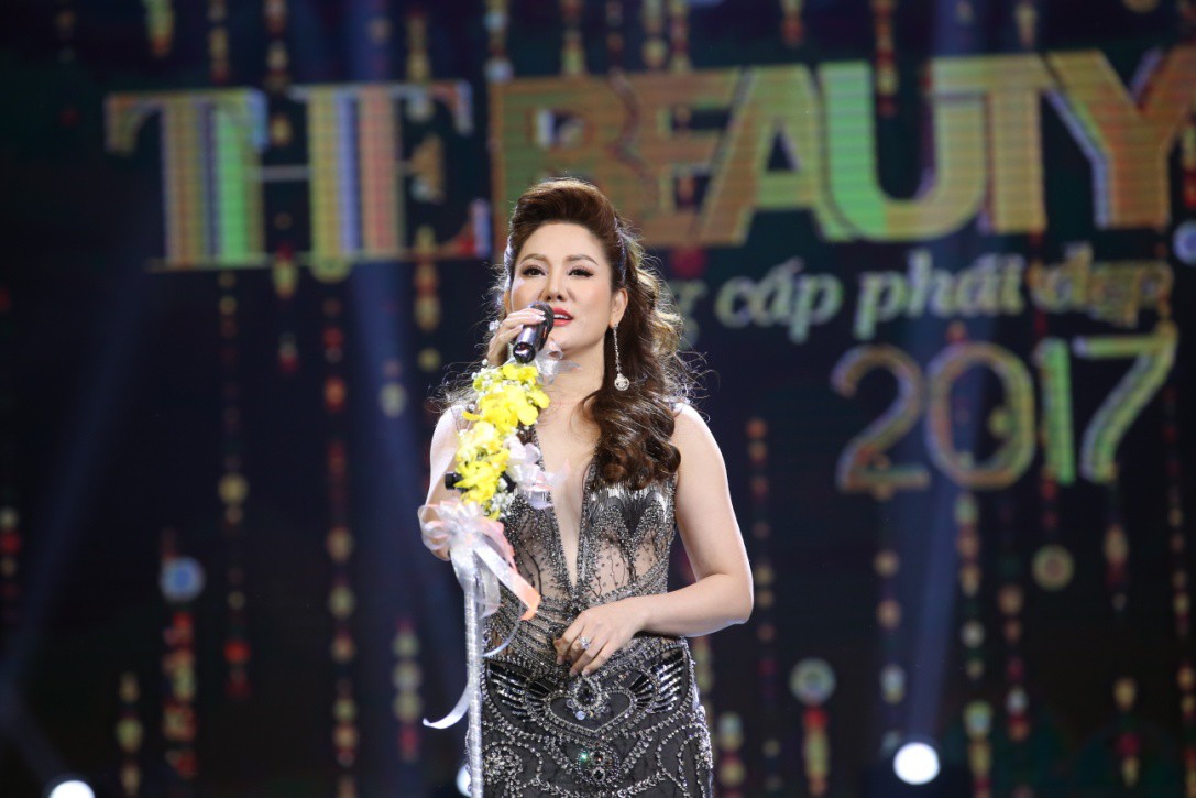 Trưởng BTC – Hoa hậu Xuân Hương phát biểu khai mạc chương trình