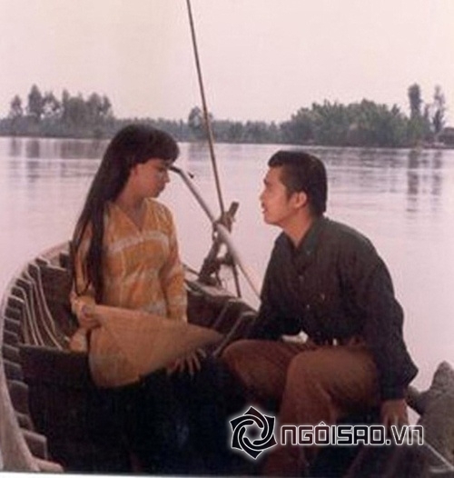 
Không chỉ trong phim, ngoài đời Lý Hùng cũng từng có khoảng thời gian dài yêu Y Phụng.
