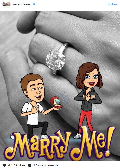 Tháng 7/2016, tỷ phú trẻ quỳ gối tặng Miranda Kerr chiếc nhẫn kim cương để cầu hôn. Viên kim cương 2,5 carat có giá khoảng 100.000 USD.